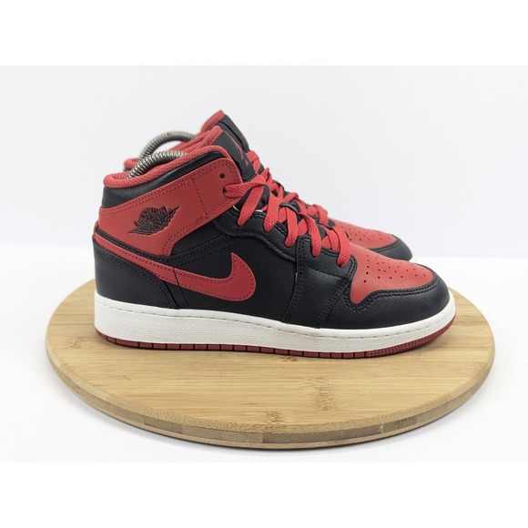 Nike Air Jordan 1 Mids Mens 6 Y Red Black Youth GS Shoes Sneaker Alternate Breds - Picture 2 of 12